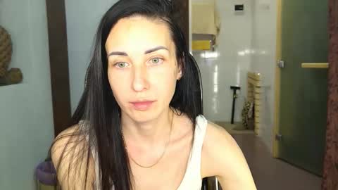 LinaLivee online show from 12-04-25, 08:50