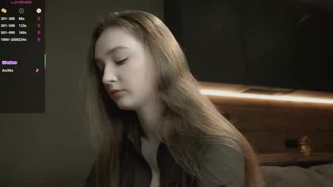 Lina online show from 11-29-25, 06:11