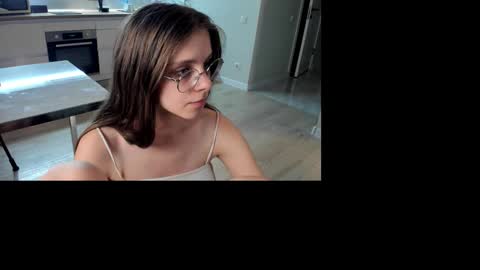 Lina online show from 09-26-25, 09:13