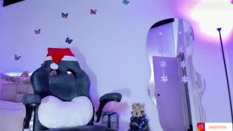 Lincy Rios  online show from 12-04-24, 07:12