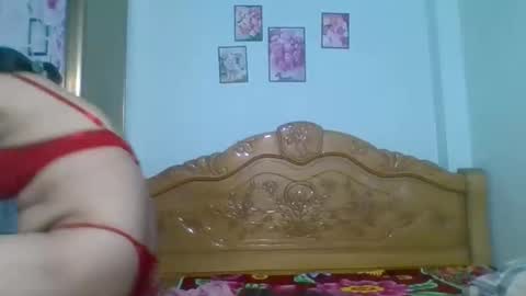 Snapshot of linda2493 chatting on 09-18-25, 12:40 linda2493 online show from 09-18-25, 12:40