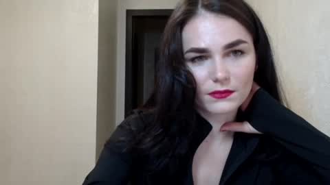 Linda online show from 10-22-25, 04:40