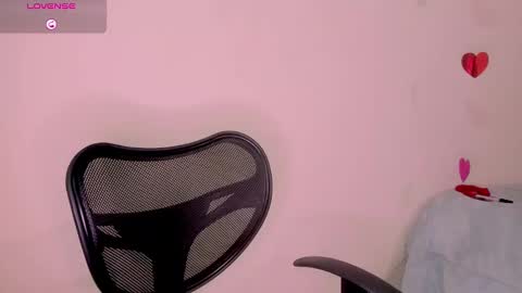 Alana online show from 02-19-25, 12:25