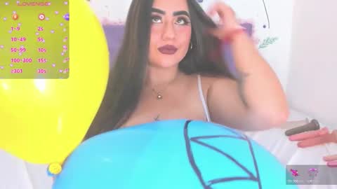 Linda  online show from 11-08-25, 03:34