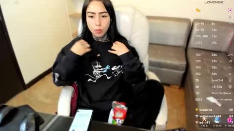 Lindaa maria  online show from 10-11-25, 09:08