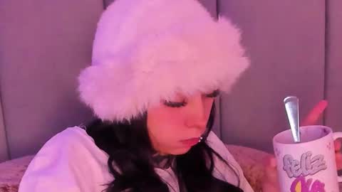 Lindaa maria  online show from 01-09-26, 06:05