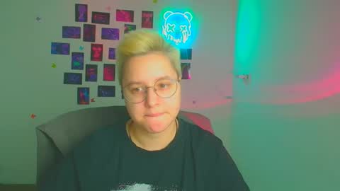 Linda online show from 03-19-26, 05:55