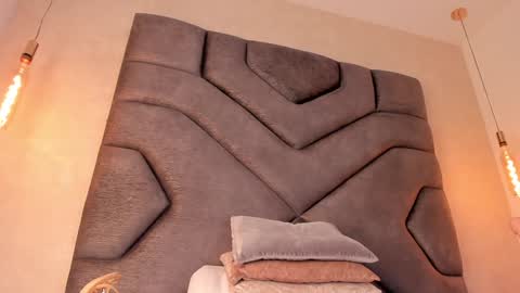 Linda Saenz online show from 01-22-25, 02:56