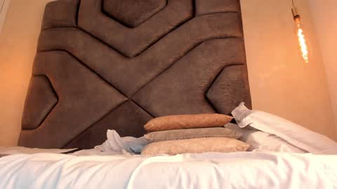 Linda Saenz online show from 01-24-25, 03:02