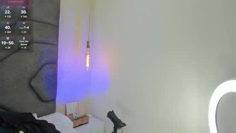 Linda Saenz online show from 11-26-25, 11:22