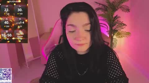 Linda online show from 12-20-25, 12:18