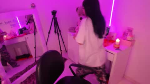 Snapshot of lindaa_miller chatting on 11-04-25, 05:17 linda miller online show from 11-04-25, 05:17