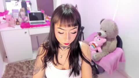 Snapshot of lindaa_miller chatting on 11-19-25, 07:08 linda miller online show from 11-19-25, 07:08