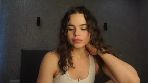 Linda online show from 03-25-26, 01:17