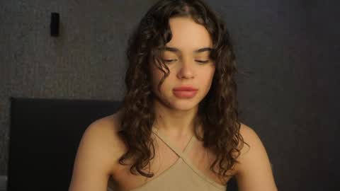 Linda online show from 03-26-26, 01:17