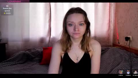 Snapshot of lindaeva chatting on 09-11-25, 02:00 Linda online show from 09-11-25, 02:00