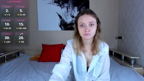 Snapshot of lindaeva chatting on 09-19-25, 02:35 Linda online show from 09-19-25, 02:35