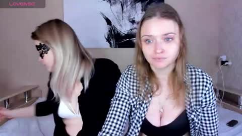 Snapshot of lindaeva chatting on 11-14-25, 03:27 Linda online show from 11-14-25, 03:27