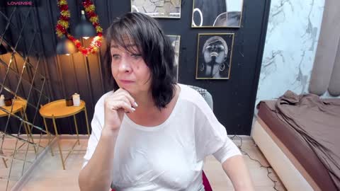 Linda online show from 12-28-24, 08:37