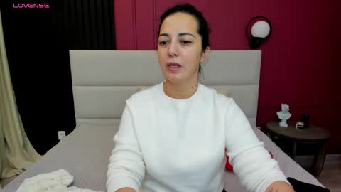 Linda online show from 10-11-25, 01:16