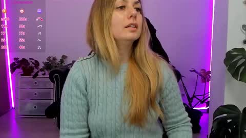 Snapshot of lindawhite_ chatting on 02-28-25, 05:26 Linda -- online show from 02-28-25, 05:26