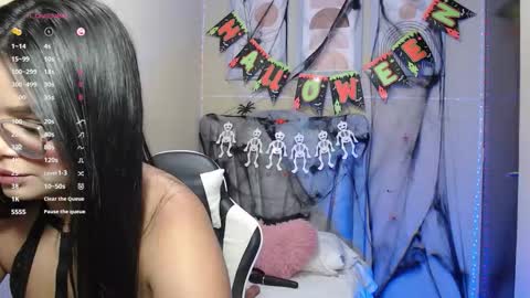 Snapshot of lindsay_sweet24 chatting on 10-23-25, 05:07 ana online show from 10-23-25, 05:07