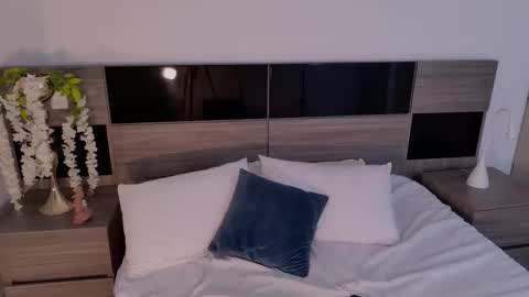 Snapshot of lindseycoxx chatting on 03-03-26, 01:12 Lin online show from 03-03-26, 01:12