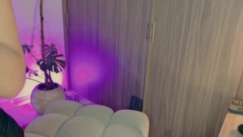 Lindsey Moss online show from 01-09-26, 01:08