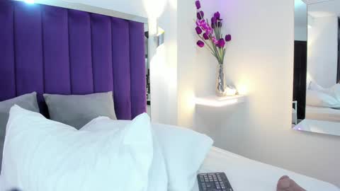 LINDA online show from 12-03-24, 03:11
