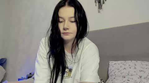 Snapshot of line_green chatting on 01-15-26, 07:57 Lina online show from 01-15-26, 07:57