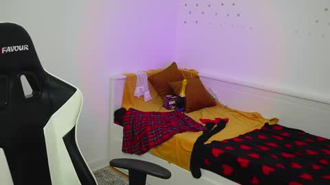 Snapshot of linphea chatting on 02-22-26, 06:39 Tina online show from 02-22-26, 06:39