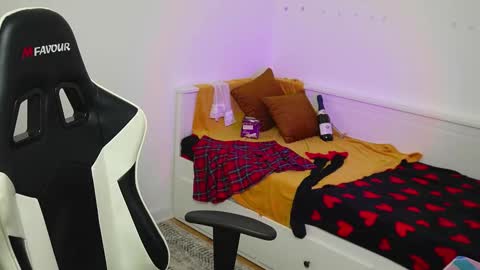 Snapshot of linphea chatting on 02-28-26, 06:53 Tina online show from 02-28-26, 06:53