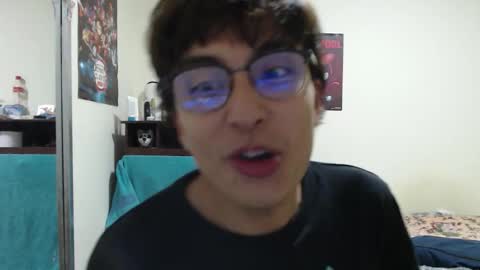 Snapshot of linxvy chatting on 10-17-25, 12:58 linxvy online show from 10-17-25, 12:58