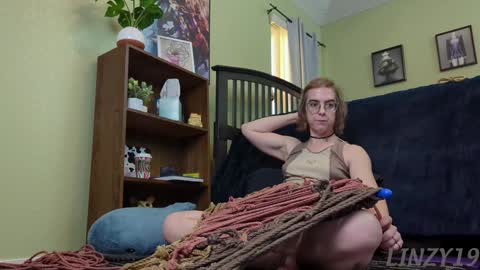 Snapshot of linzy19 chatting on 12-16-24, 11:28 Linzy19 online show from 12-16-24, 11:28