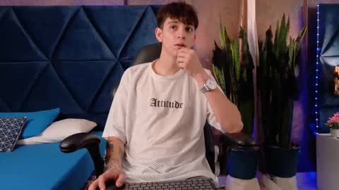 Snapshot of lionfoster chatting on 10-22-25, 12:27 LION FOSTER online show from 10-22-25, 12:27