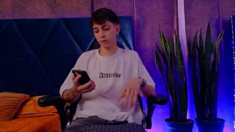 Snapshot of lionfoster chatting on 12-04-25, 09:34 LION FOSTER online show from 12-04-25, 09:34