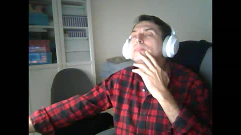 Snapshot of liongr69 chatting on 02-14-25, 08:10 liongr69 online show from 02-14-25, 08:10