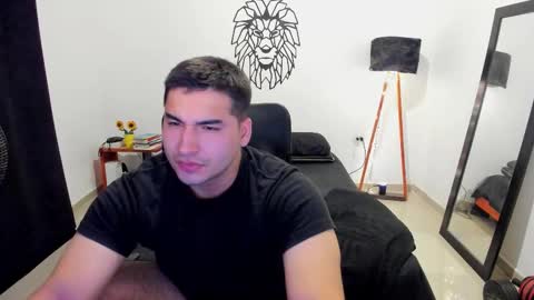 Snapshot of lionn_kingg chatting on 11-09-25, 02:10 Lion online show from 11-09-25, 02:10