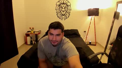 Snapshot of lionn_kingg chatting on 11-16-25, 12:05 Lion online show from 11-16-25, 12:05