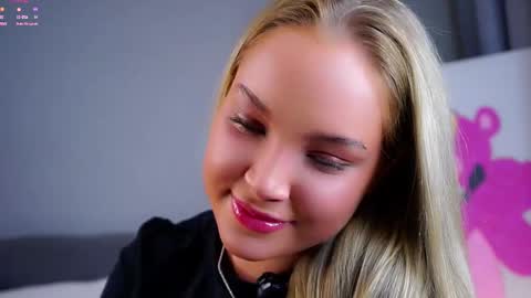 Amelia online show from 12-02-25, 01:11