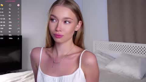 Lina online show from 03-12-25, 08:51