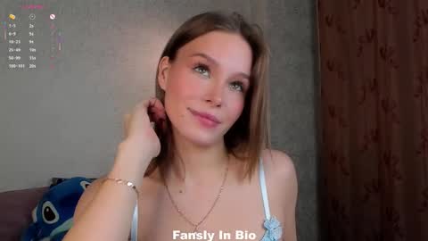 Lina online show from 11-07-25, 01:16