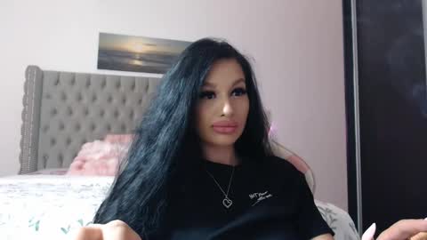 Lisa online show from 12-14-25, 08:35