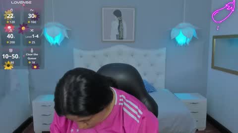 Lisa online show from 10-15-25, 06:19