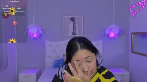 Lisa online show from 10-28-25, 06:32