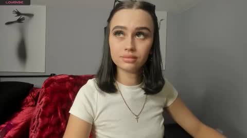 lisa__johnson online show from 10-21-25, 12:22