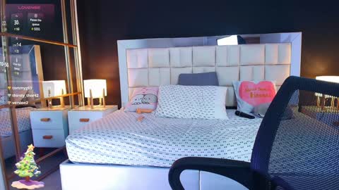Lisa online show from 12-27-24, 05:37