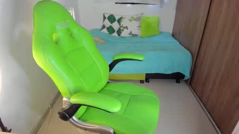 Lisa  online show from 12-01-25, 06:02