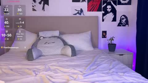 lisa_moons online show from 11-22-25, 03:55