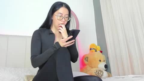 Snapshot of lisaa_a chatting on 12-04-24, 01:25 Lisa online show from 12-04-24, 01:25